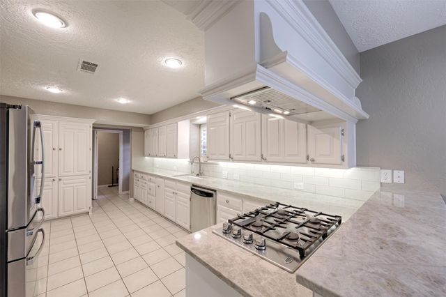 206 Virginia Lane, Conroe, TX 77304