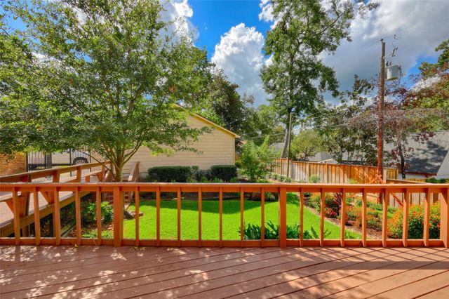 206 Virginia Lane, Conroe, TX 77304