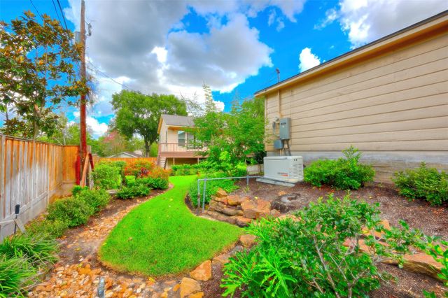 206 Virginia Lane, Conroe, TX 77304