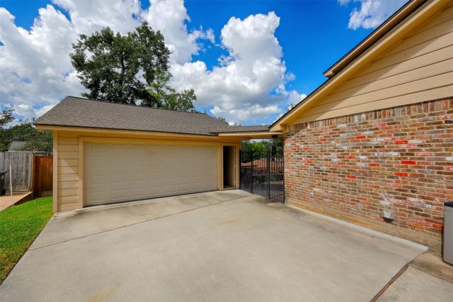 206 Virginia Lane, Conroe, TX 77304