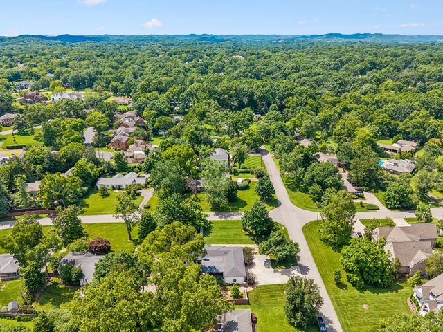 6001 Sedberry Rd, Nashville, TN 37205