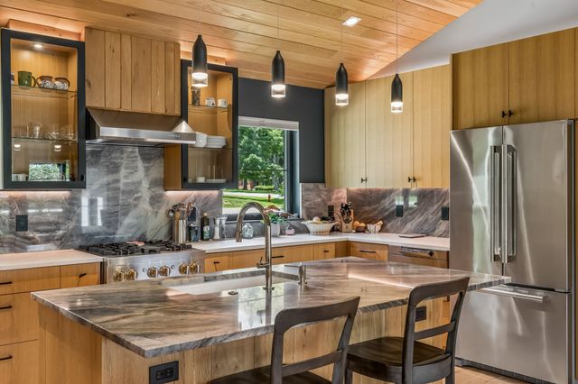 6001 Sedberry Rd, Nashville, TN 37205