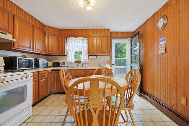 11 Lynde Street, Providence, RI 02908