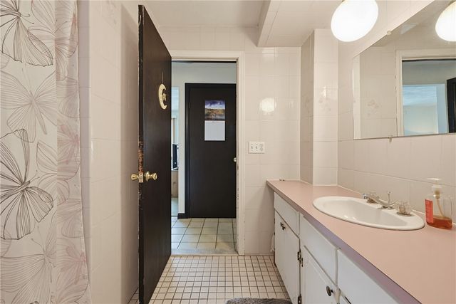 11 Lynde Street, Providence, RI 02908