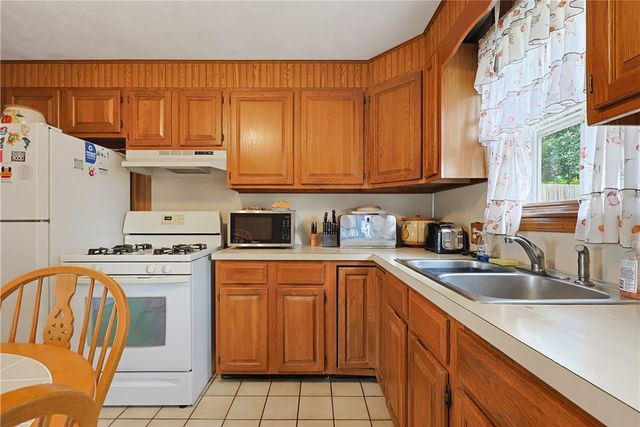 11 Lynde Street, Providence, RI 02908