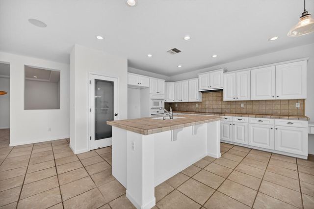 1214 Forebridge Ln, Lincoln, CA 95648