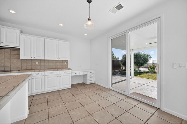 1214 Forebridge Ln, Lincoln, CA 95648