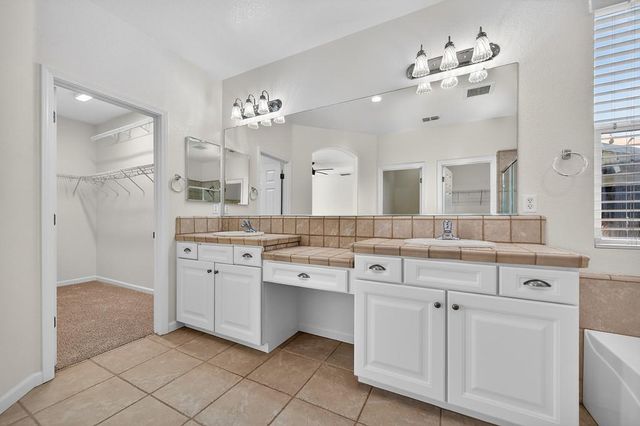 1214 Forebridge Ln, Lincoln, CA 95648