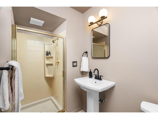 3005 Sw 113TH Ave, Beaverton, OR 97005