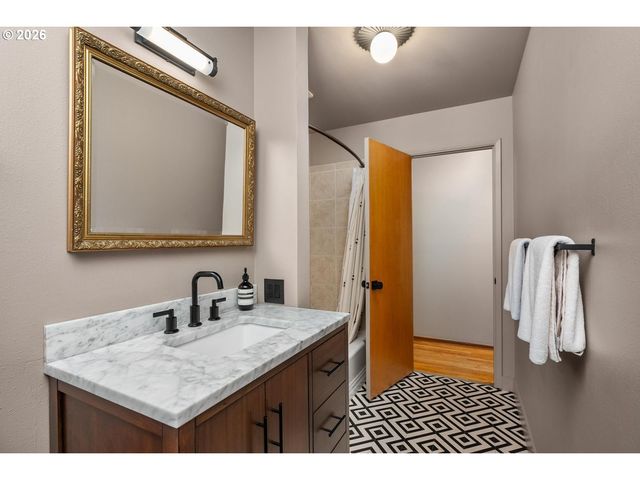 3005 Sw 113TH Ave, Beaverton, OR 97005