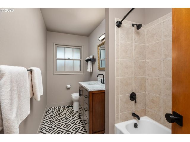 3005 Sw 113TH Ave, Beaverton, OR 97005