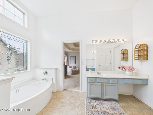 17020 Bowline View Trail, Louisville, KY 40245