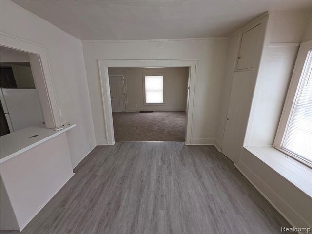 35 Clarence Street, Pontiac, MI 48342