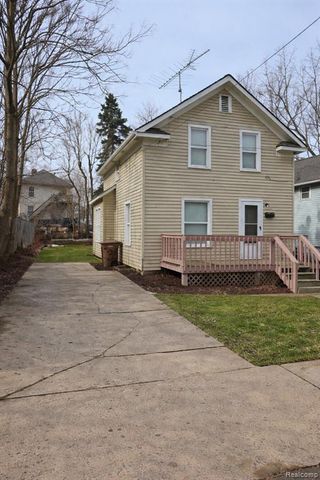 35 Clarence Street, Pontiac, MI 48342