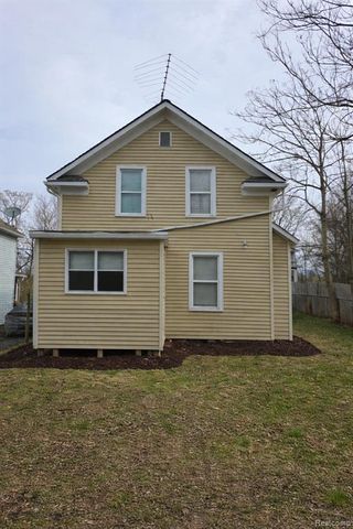 35 Clarence Street, Pontiac, MI 48342