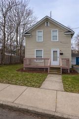 35 Clarence Street, Pontiac, MI 48342