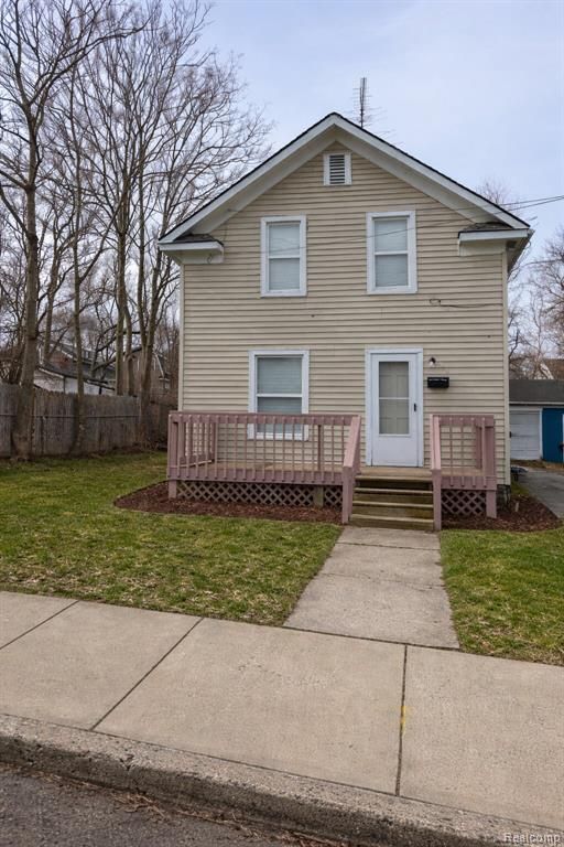 35 Clarence Street, Pontiac, MI 48342