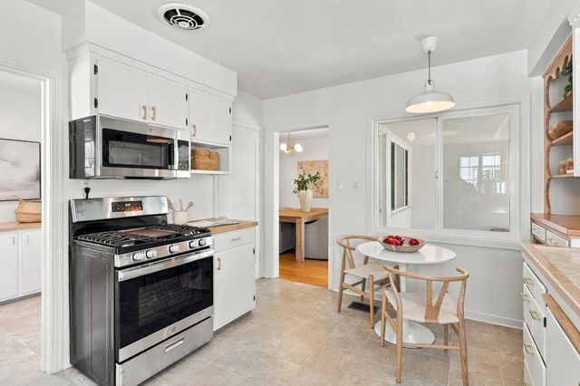 3154 16th St, Sacramento, CA 95818