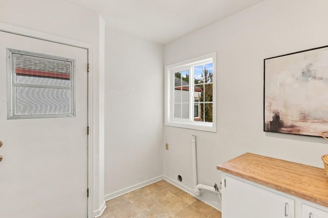 3154 16th St, Sacramento, CA 95818