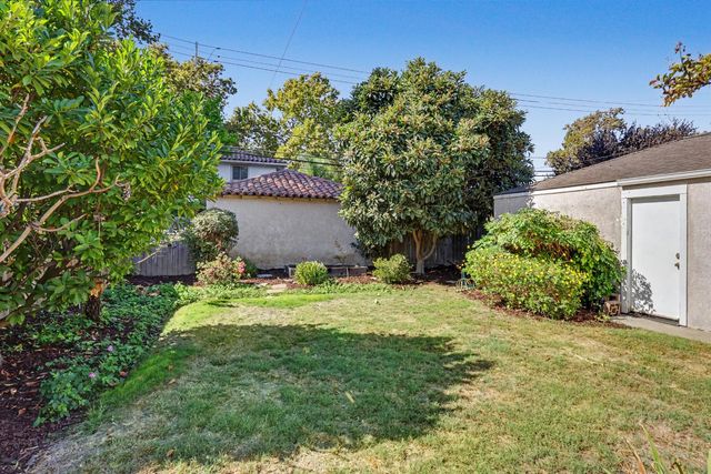 3154 16th St, Sacramento, CA 95818