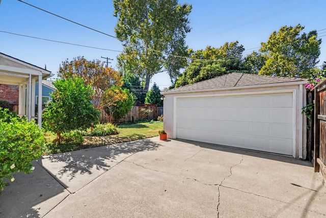 3154 16th St, Sacramento, CA 95818