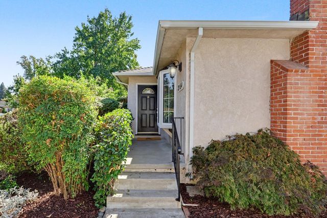 3154 16th St, Sacramento, CA 95818