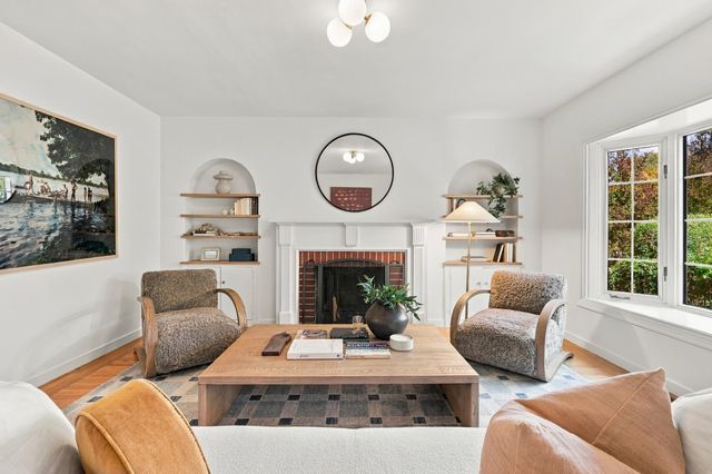 3154 16th St, Sacramento, CA 95818