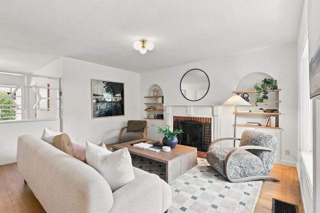 3154 16th St, Sacramento, CA 95818