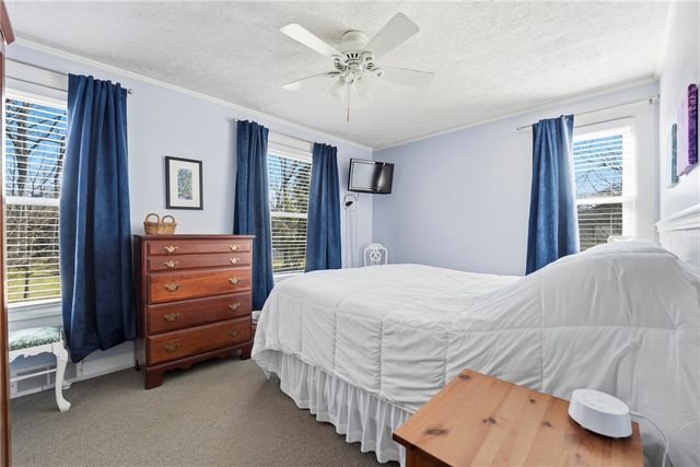 421 E Washington Blvd, Grove City Boro, PA 16127