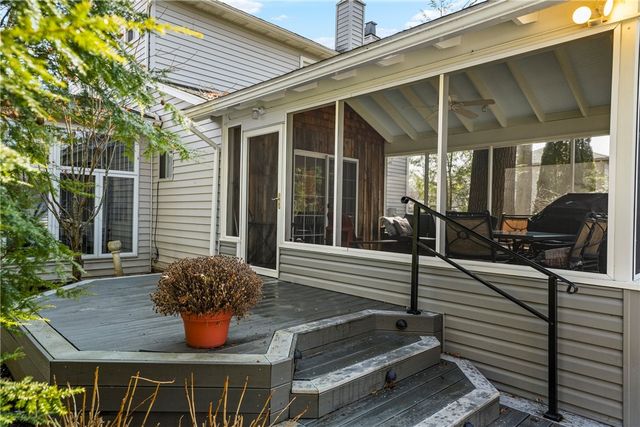 421 E Washington Blvd, Grove City Boro, PA 16127