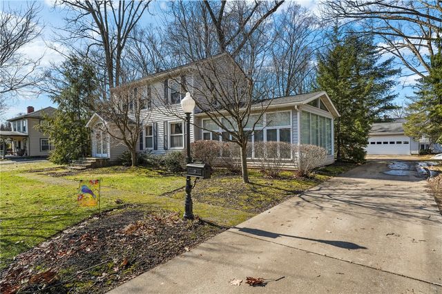 421 E Washington Blvd, Grove City Boro, PA 16127