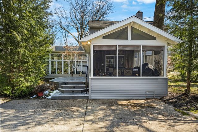 421 E Washington Blvd, Grove City Boro, PA 16127