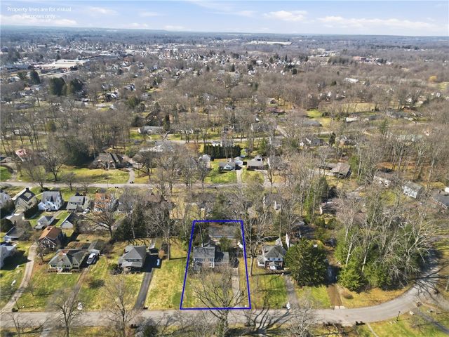 421 E Washington Blvd, Grove City Boro, PA 16127