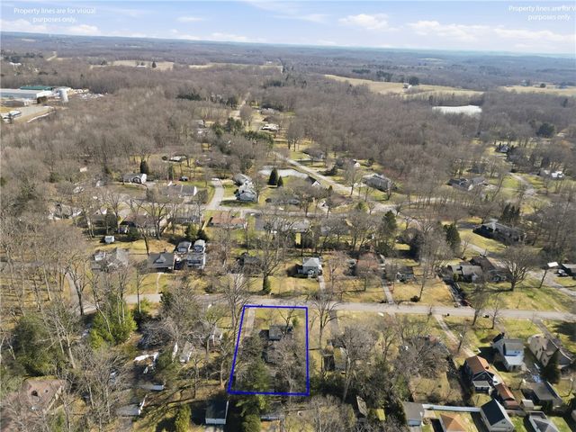 421 E Washington Blvd, Grove City Boro, PA 16127