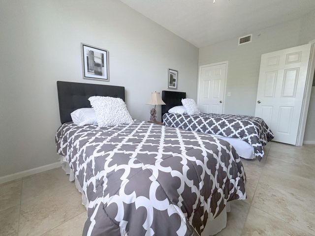 2080 Greenview Shores Boulevard 419, Wellington, FL 33414