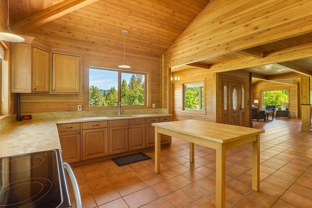 4896 Highway 66, Ashland, OR 97520