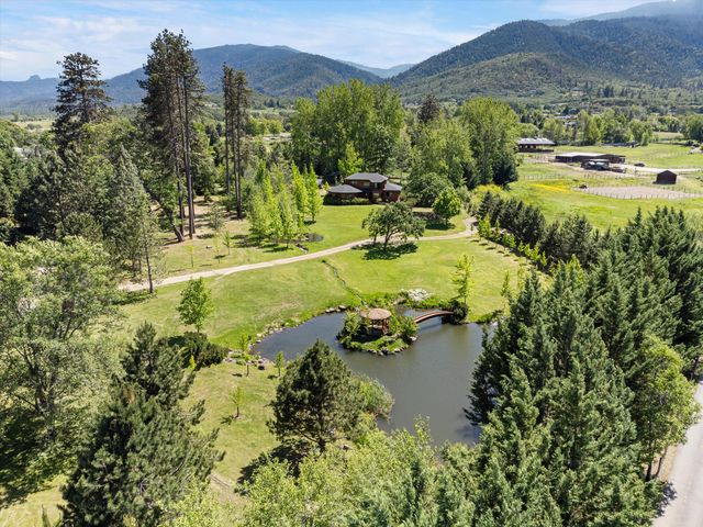 4896 Highway 66, Ashland, OR 97520