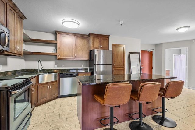 118 S WASHINGTON STREET, Green Bay, WI 54301