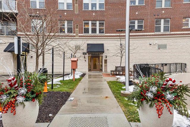 118 S WASHINGTON STREET, Green Bay, WI 54301