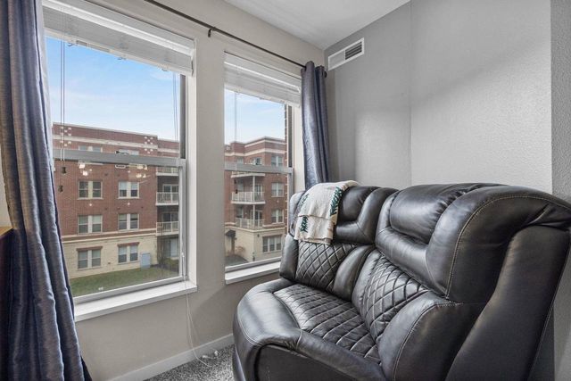 118 S WASHINGTON STREET, Green Bay, WI 54301