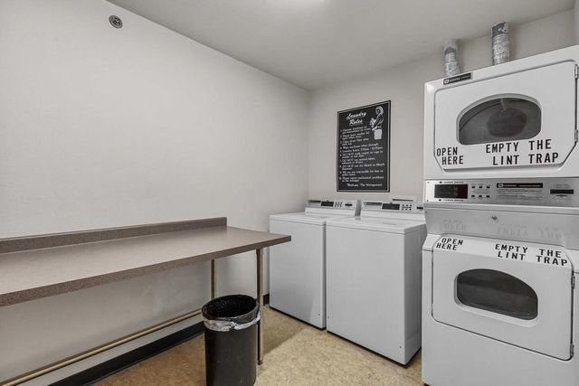 118 S WASHINGTON STREET, Green Bay, WI 54301