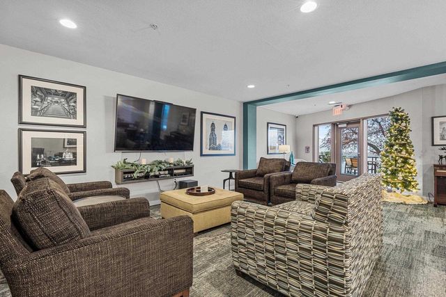 118 S WASHINGTON STREET, Green Bay, WI 54301