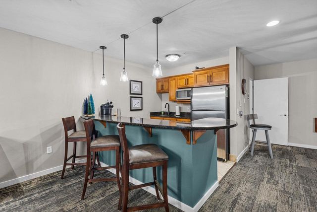 118 S WASHINGTON STREET, Green Bay, WI 54301