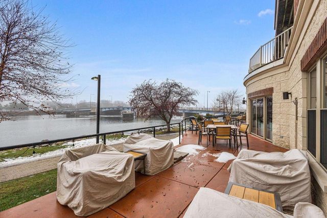 118 S WASHINGTON STREET, Green Bay, WI 54301