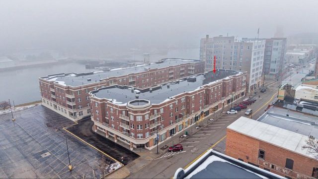 118 S WASHINGTON STREET, Green Bay, WI 54301