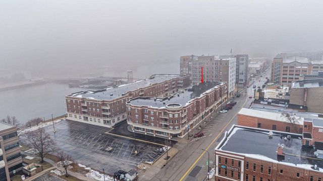 118 S WASHINGTON STREET, Green Bay, WI 54301