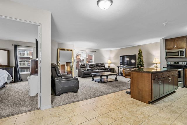 118 S WASHINGTON STREET, Green Bay, WI 54301