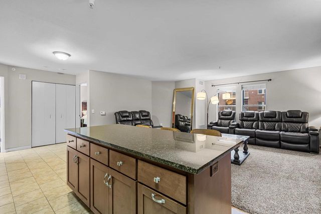 118 S WASHINGTON STREET, Green Bay, WI 54301