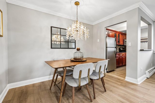 5 Wyndover woods Lane 1, White Plains, NY 10603