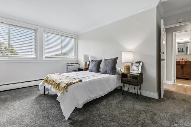 5 Wyndover woods Lane 1, White Plains, NY 10603